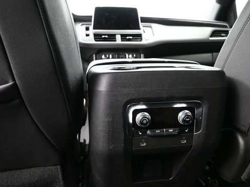 Used 2023 GMC Yukon XL AT4 AWD/4WD image 22