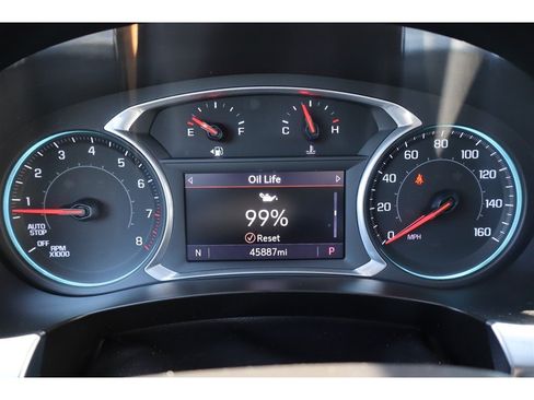 Used 2020 Chevrolet Traverse LT FWD image 26
