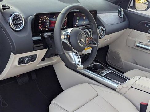 New 2026 Mercedes-Benz GLA 250 image 3