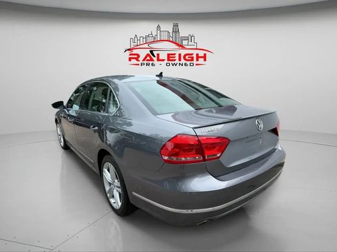 Used 2012 Volkswagen Passat TDI SE image 2
