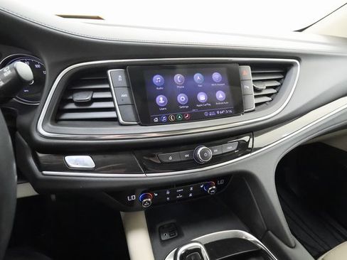 Used 2021 Buick Enclave Essence w/ Sound and Sites Package image 16