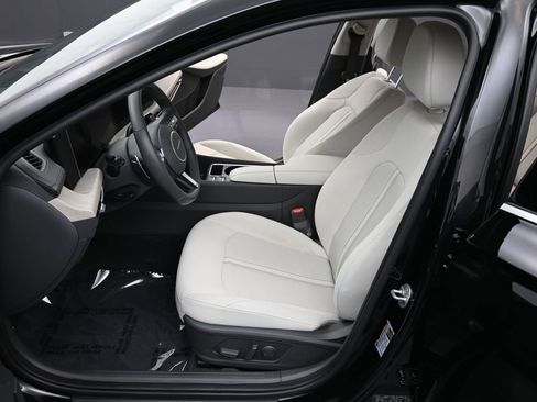 Certified 2025 Hyundai Sonata SEL FWD image 12
