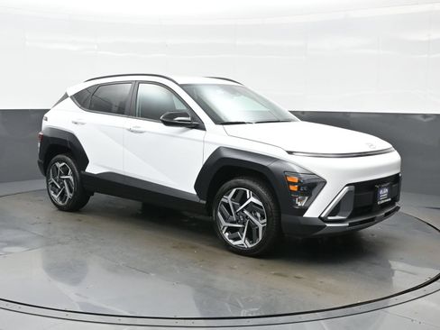 Used 2026 Hyundai Kona SEL Premium AWD/4WD image 8