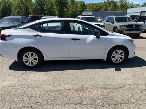Used 2025 Nissan Versa S w/ Trunk Package FWD image 7