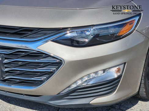 Used 2022 Chevrolet Malibu LT image 10