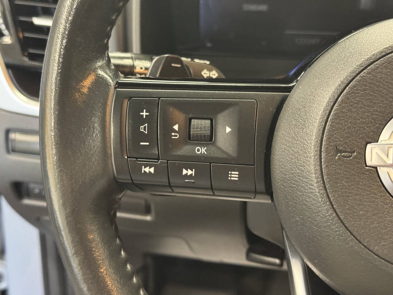 Used 2022 Nissan Rogue Platinum w/ Head-Up Display Package FWD image 21