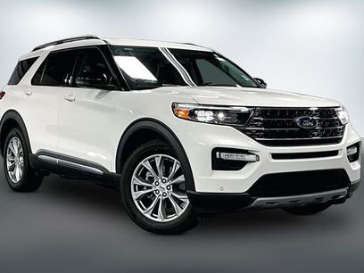 Used 2024 Ford Explorer XLT w/ Equipment Group 202A