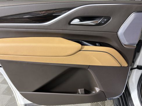 Certified 2024 Cadillac Escalade ESV Premium Luxury w/ Performance Package image 38