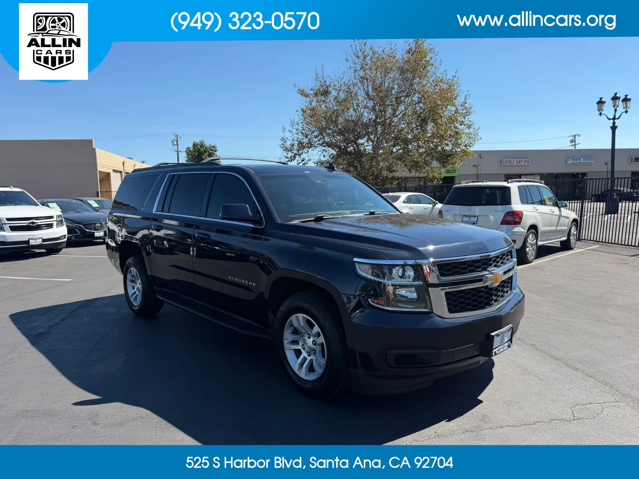 Used 2017 Chevrolet Suburban LS w/ Enhanced Driver Alert Package RWD image 3