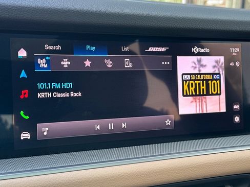 Used 2025 Porsche Cayenne image 18