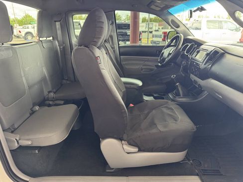 Used 2013 Toyota Tacoma 4x4 Access Cab image 11