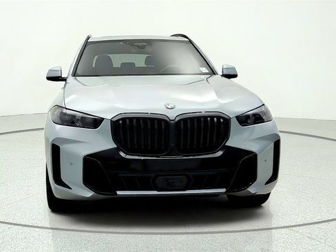 Used 2024 BMW X5 xDrive40i w/ Executive Package AWD/4WD image 2