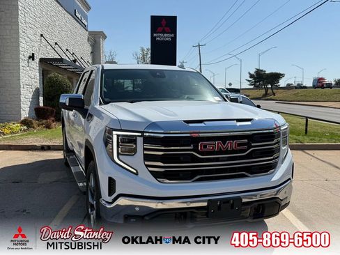 Used 2024 GMC Sierra 1500 SLT image 1