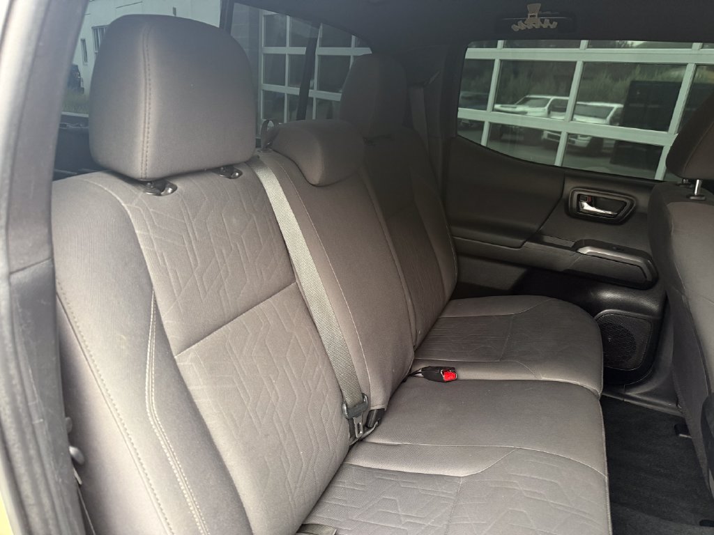 Used 2019 Toyota Tacoma TRD Sport w/ Technology Package AWD/4WD image 40