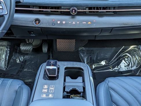 Used 2023 Nissan Ariya image 21