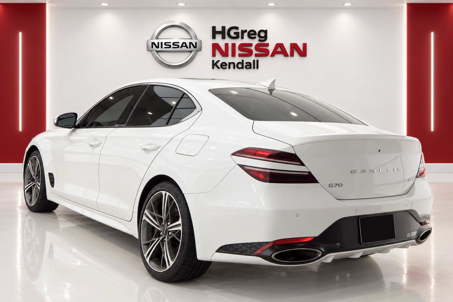 Used 2025 Genesis G70 3.3T Advanced RWD image 2