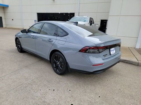 Used 2025 Honda Accord SE image 7