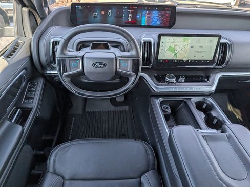 Used 2025 Ford Expedition Platinum w/ Stealth Performance Package image 13