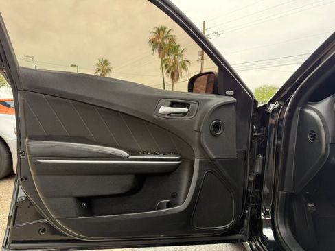 Used 2018 Dodge Charger R/T RWD image 35
