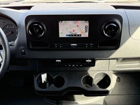 Used 2020 Mercedes-Benz Sprinter 2500 w/ Comfort Plus Package image 15