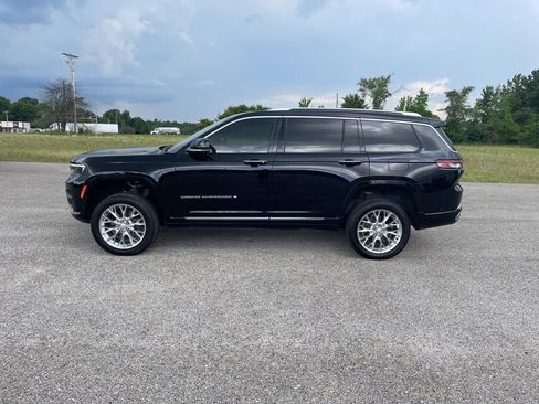 Used 2021 Jeep Grand Cherokee L Summit w/ Advanced Protech Group IV AWD/4WD image 2