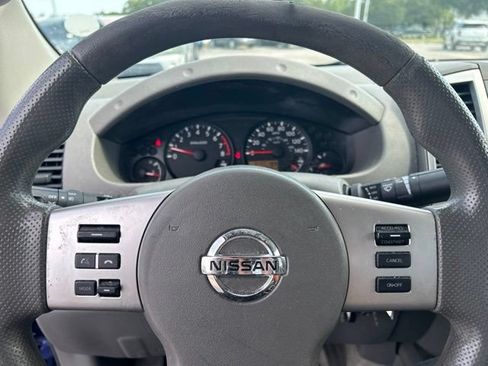 Used 2014 Nissan Frontier SV w/ SV Value Truck Package RWD image 23