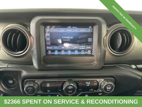 Used 2023 Jeep Wrangler Unlimited w/ Convenience Group AWD/4WD image 27