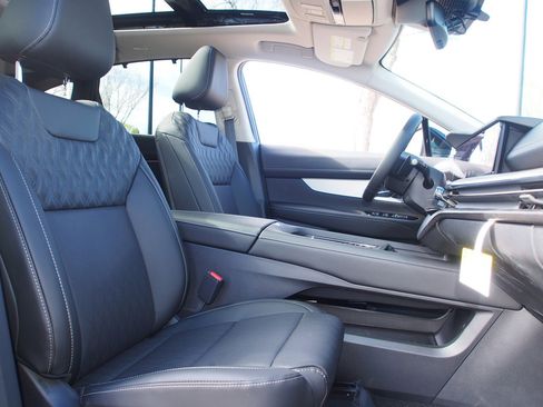 New 2026 Nissan Murano Platinum image 11