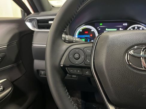 Used 2024 Toyota Venza Nightshade AWD/4WD image 7