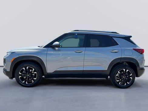 Used 2023 Chevrolet TrailBlazer LT w/ Convenience Package FWD image 6