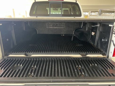 Used 2016 Nissan Frontier SV RWD image 23