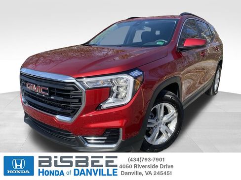 Used 2024 GMC Terrain SLE w/ Driver Convenience Package image 1
