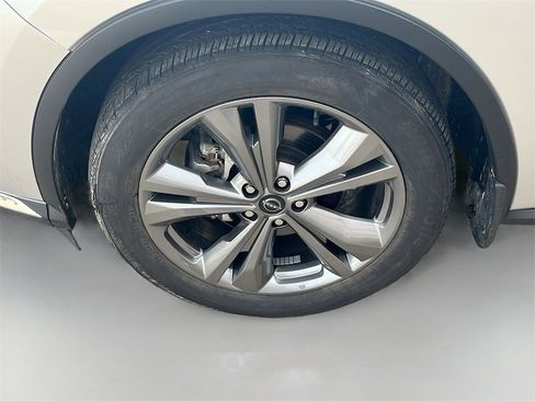 Used 2023 Nissan Murano Platinum w/ Cargo Package image 32