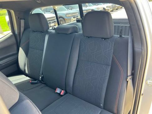 Used 2020 Toyota Tacoma TRD Off-Road AWD/4WD image 21