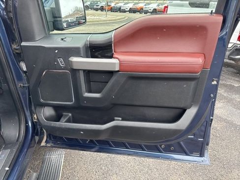 Used 2019 Ford F150 Platinum w/ Technology Package image 28