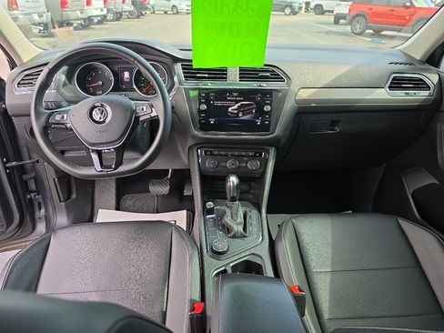 Used 2021 Volkswagen Tiguan SE AWD/4WD image 14