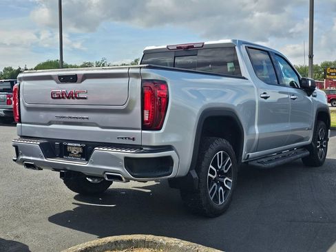 Used 2022 GMC Sierra 1500 AT4 w/ AT4 Premium Package AWD/4WD image 3