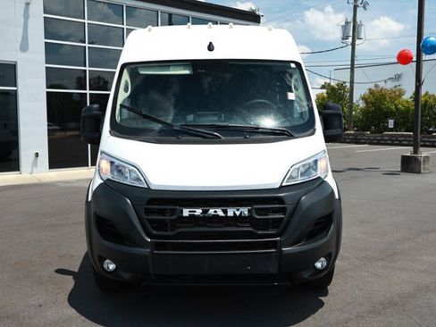 Used 2024 RAM ProMaster 2500 w/ Convenience Group FWD image 2