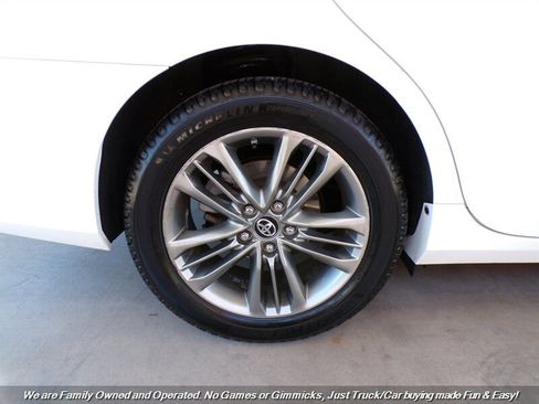 Used 2016 Toyota Camry SE FWD image 46