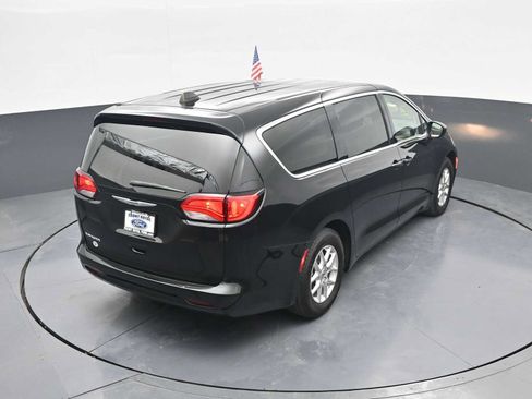 Used 2024 Chrysler Voyager LX FWD image 33