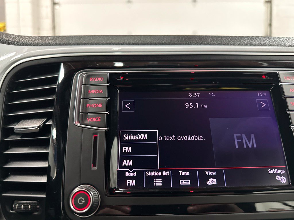 Used 2019 Volkswagen Beetle 2.0T SE FWD image 31