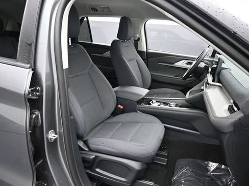 New 2026 Ford Explorer Active RWD image 38