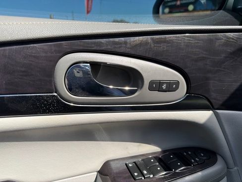 Used 2016 Buick Enclave Premium w/ Experience Buick Package FWD image 13