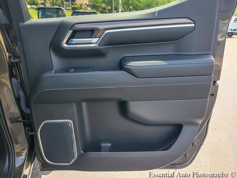 Certified 2023 Chevrolet Silverado 1500 LT AWD/4WD image 24