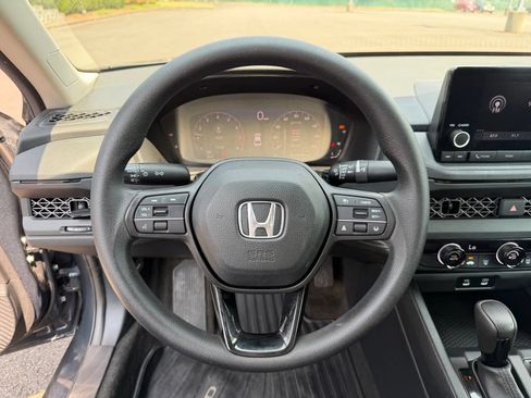 Used 2023 Honda Accord LX image 17