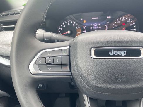Certified 2023 Jeep Compass Latitude image 33