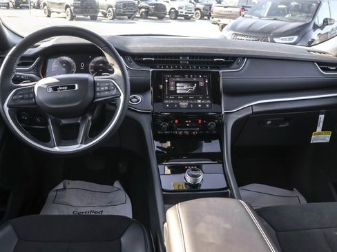 New 2025 Jeep Grand Cherokee L Altitude image 20