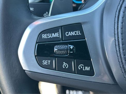 Used 2023 BMW 530e w/ M Sport Package image 22