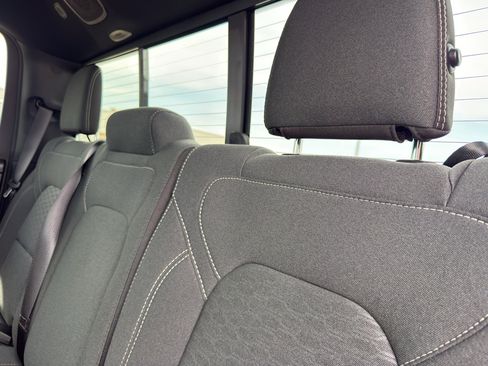 Used 2025 RAM 1500 Big Horn AWD/4WD image 35