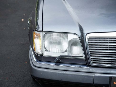 Used 1995 Mercedes-Benz E 320 Convertible image 57
